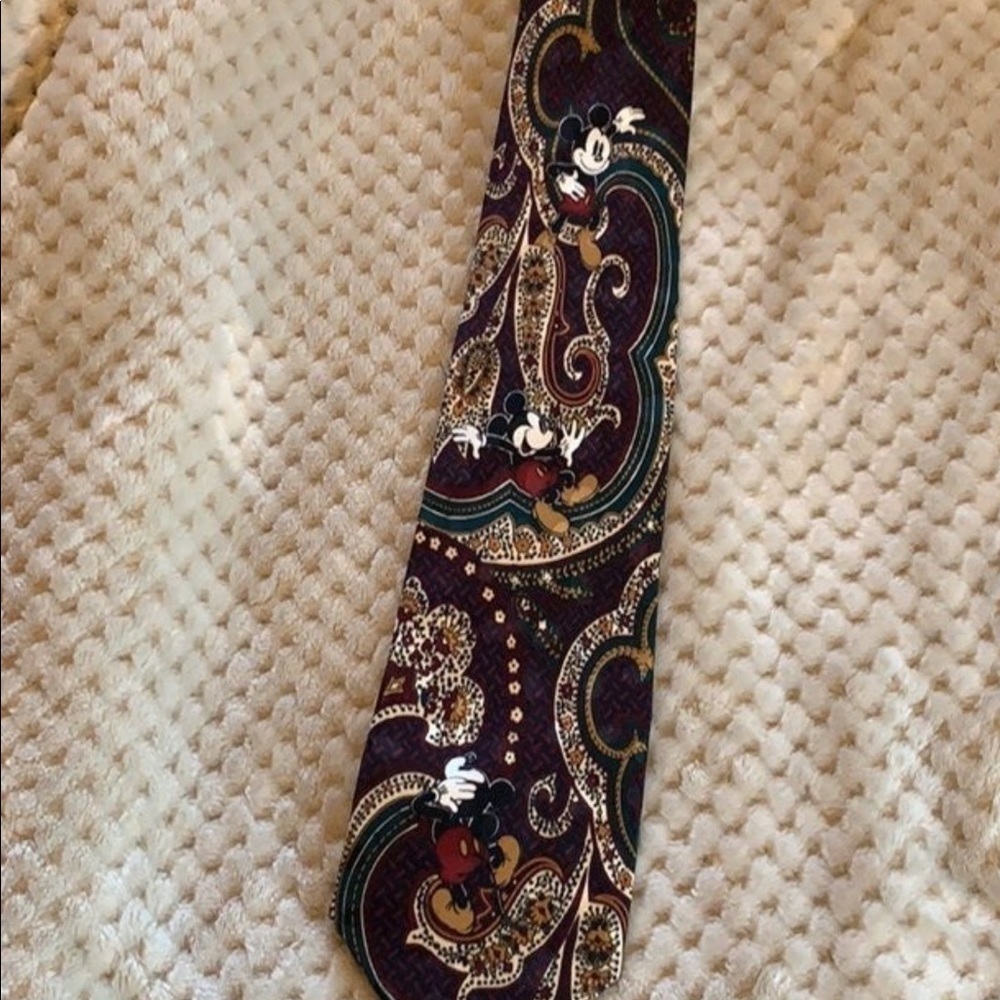Disney Store Mickey Mouse silk necktie / silk tie
